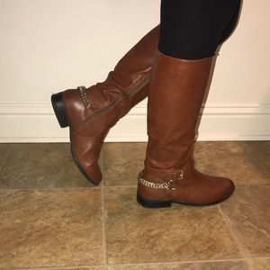 Size 10 women’s boots